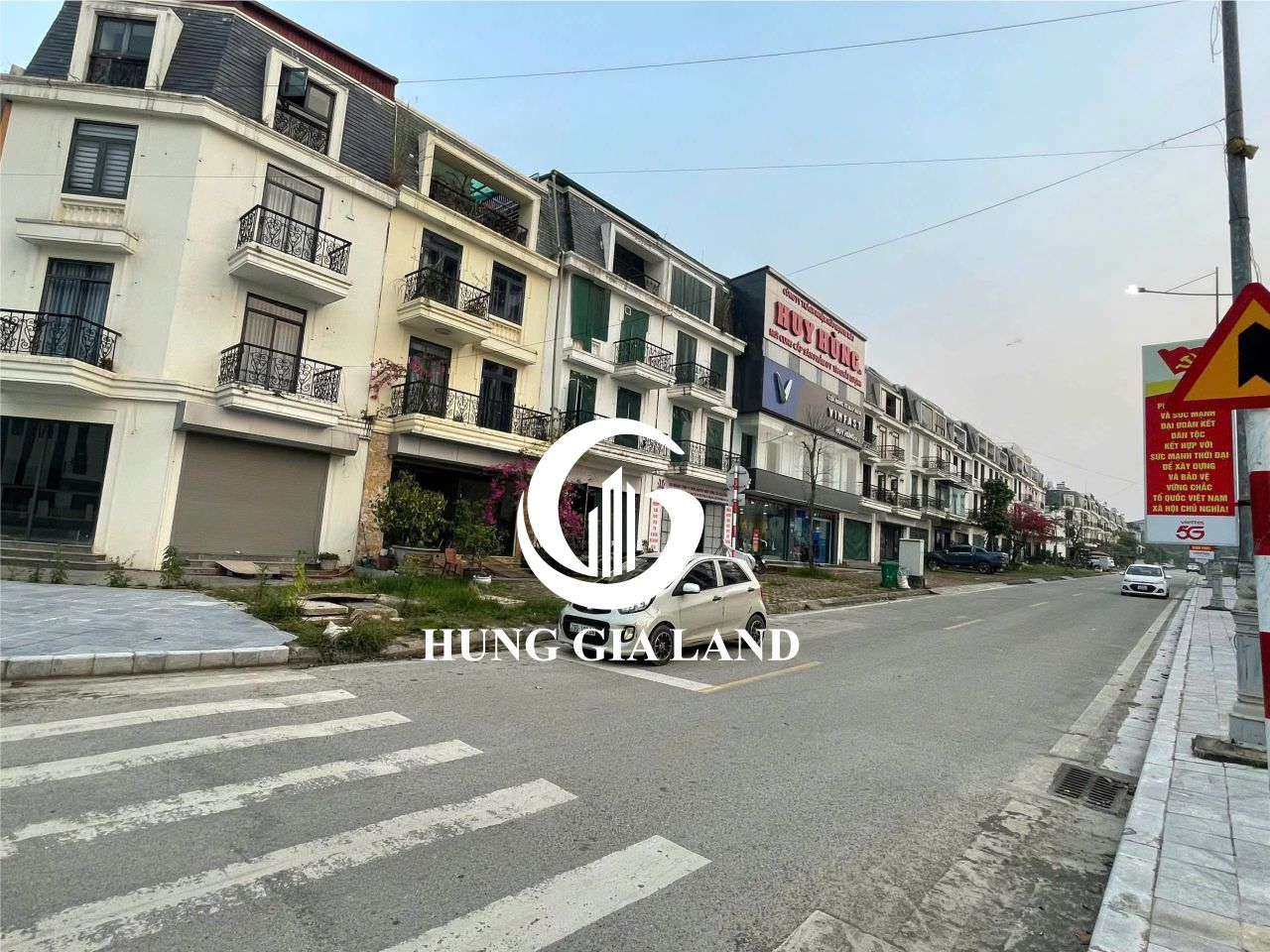 BÁN CĂN SHOPHOUSE 4 TẦNG QUẢNG TRƯỜNG ĐỀ THÁM.